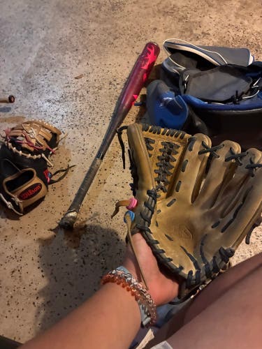 44 Pro Signature Series RH Infield Baseball Glove 12" (Used)