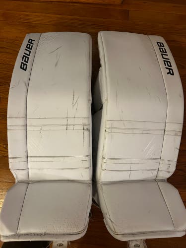 Senior Medium 2022 Bauer GSX Goalie Leg Pads