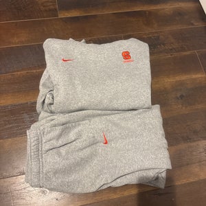 Gray Men's Large Nike Sweatshirt (Used)
