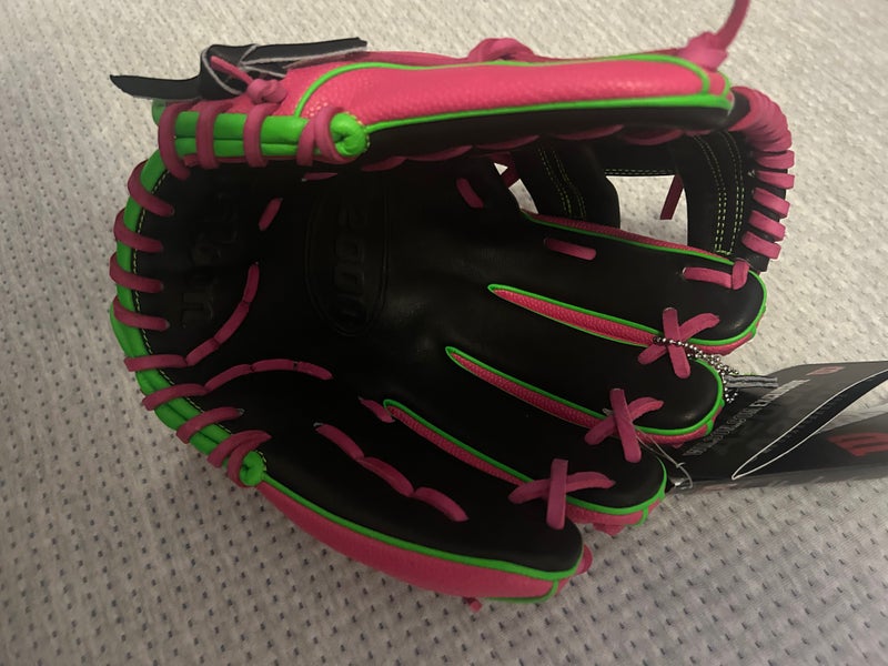 2024 Wilson A2000 RH Infield Baseball Glove 11.5" (New)