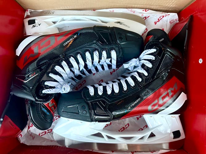 CCM JetSpeed FT6 Hockey Skates Regular Width 9 (Used)