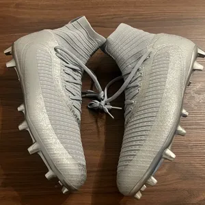 Under Armour Men UA Highlight 2 MC Knit Football Cleats 3027304-099 Silver size 12