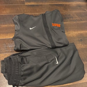 Gray Men's Large Nike Sweatshirt (Used)