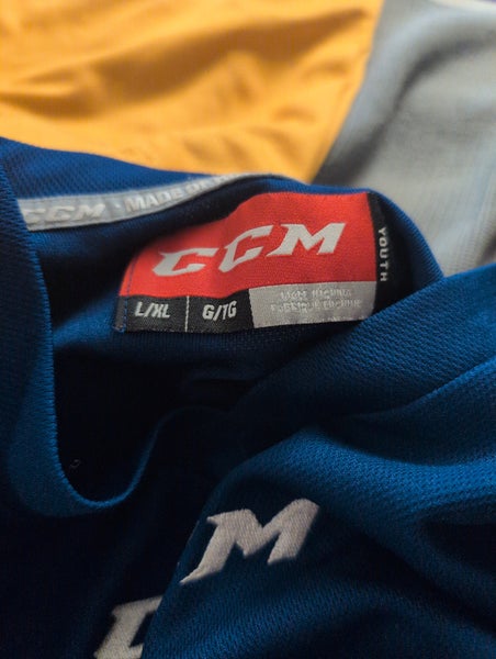 Blue Large/Extra Large Kids Unisex CCM Jersey (Used)