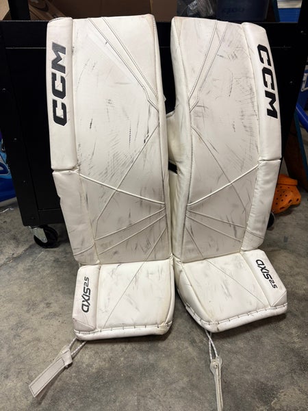 30" CCM Axis 2.5 Goalie Leg Pads (Used)
