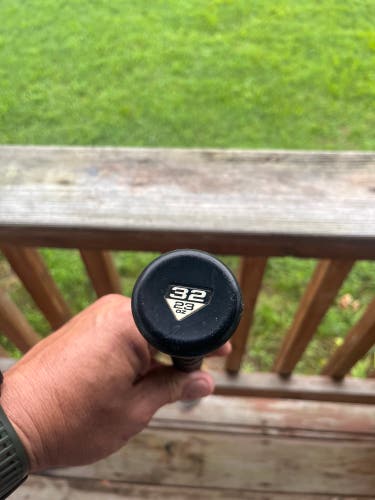 2023 DeMarini Whisper Composite Bat (-9 23oz 32" (Used)