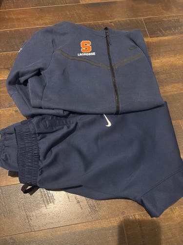 Blue Men's Large Nike Sweatshirt (Used)