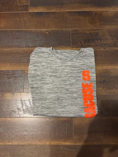 Gray Large Adult Unisex Nike Dri-Fit Shirt (New)