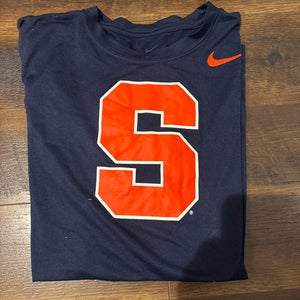 Blue Large Adult Unisex Nike Dri-Fit Shirt (Used)