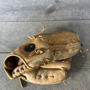 Wilson Kids A2161 Fred Lynn Pro Model Dual Hinge Baseball Glove RHT Vintage 12"