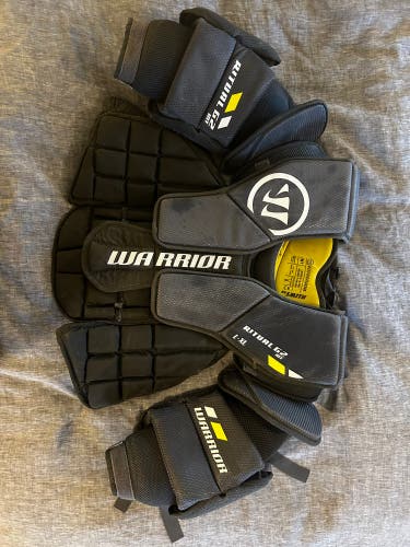 Large/Extra Large Warrior Ritual G2 Goalie Chest Protector (Used)
