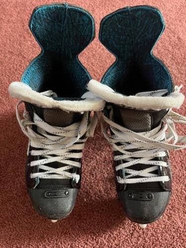 Bauer Hockey Skates Size 4