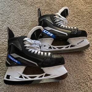 CCM AS-V Pro Hockey Skates Regular Width Pro Stock 11.5 (Like New) MIC