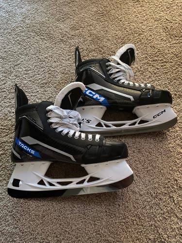 CCM AS-V Pro Hockey Skates Regular Width Pro Stock 11.5 (Like New) MIC