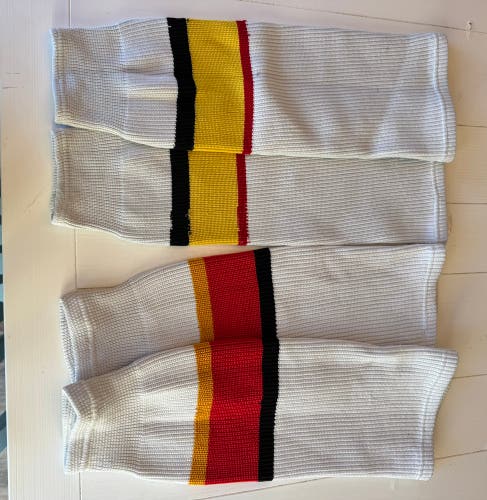 White Junior Medium K1 Socks (Used)