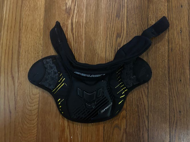 Intermediate Bauer Supreme neck guard (Used)