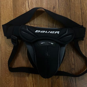 Bauer Elite goalie Cup-Intermediate  (Used)