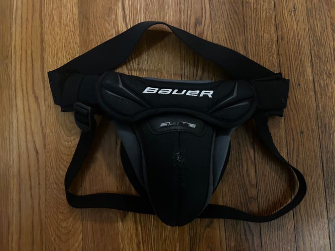 Bauer Elite goalie Cup-Intermediate  (Used)
