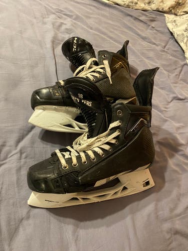 CCM FT6 PRO Desnoyers skates