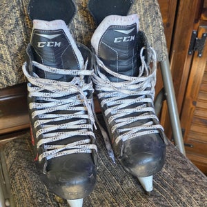 CCM RBZ Hockey Skates Regular Width 9 (Used)