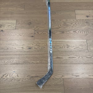 BRAND NEW Intermediate 55 Flex CCM JetSpeed FT8 Pro Right Handed Hockey Stick P28