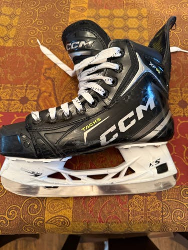 2024 CCM Tacks XF 80 Hockey Skates Regular Width 5.5 (Used)