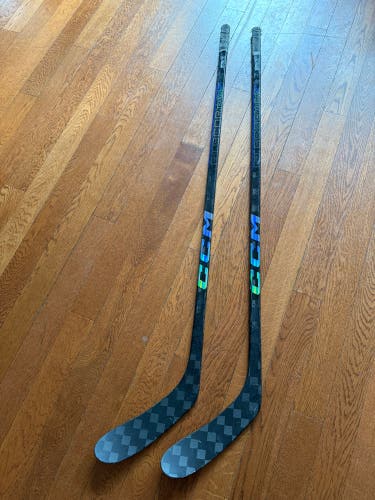 Junior CCM Ribcor Trigger 9 Pro Hockey Stick P28 40flex (Used)
