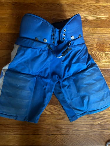 Intermediate Large Tackla Hockey Pants (Used)