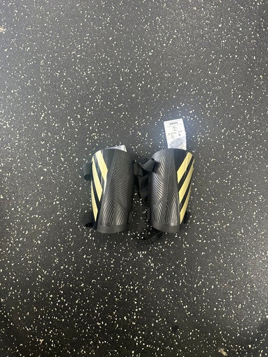 Used Adidas Soccer Shin Guards Youth Black SM 11849-S000032777