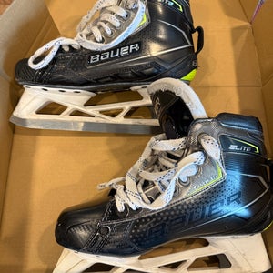 Bauer Elite Hockey Goalie Skates 7 (Used)