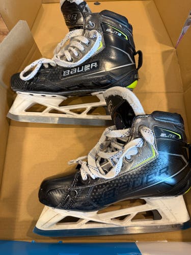 Bauer Elite Hockey Goalie Skates 7 (Used)