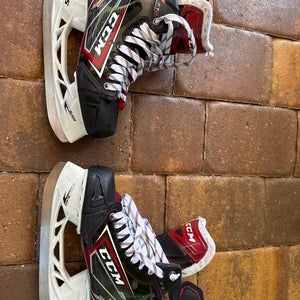 CCM JetSpeed FT2 Hockey Skates Regular Width Size 6.5 (Lightly Used)