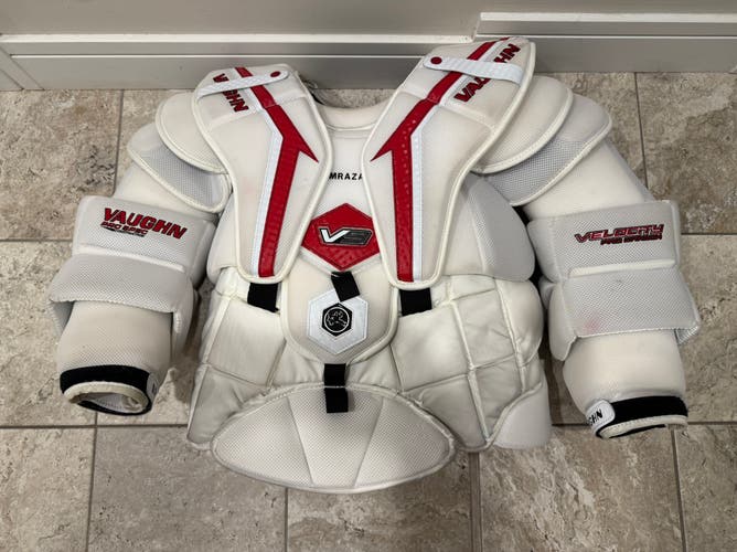 Large Vaughn V9 Pro Carbon Goalie Chest Protector Pro Stock (Used)