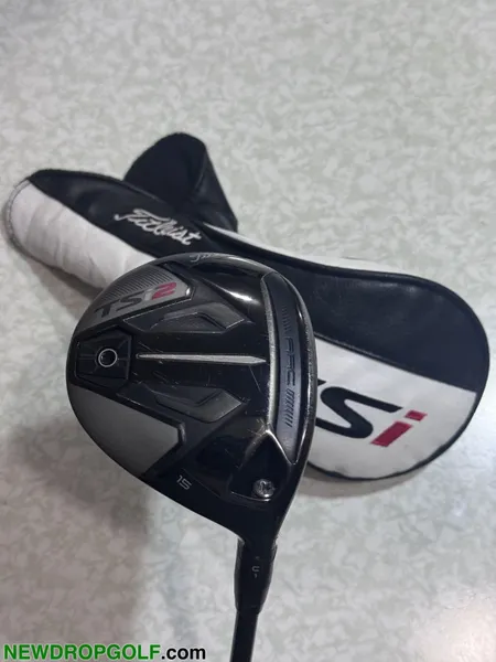 Titleist TSi2 15 Degree 3 Wood Tensei 65g Stiff Flex Right Hand 43" w Head Cover