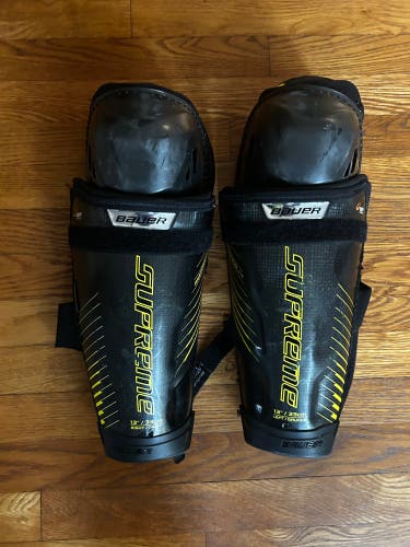 Junior Bauer Supreme 1S 13" Shin Pads (Used)