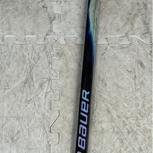 Intermediate Bauer Vapor FlyLite Left Hand Hockey Stick P92 (New).