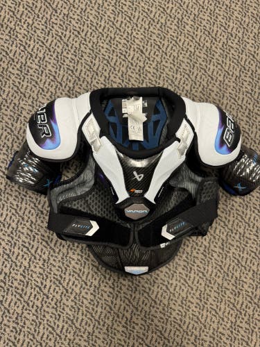 Small Junior Bauer Vapor FlyLite  Shoulder Pads (Used ONCE)
