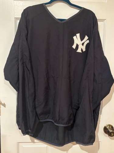 Authentice XL NY Yankees Windbreaker