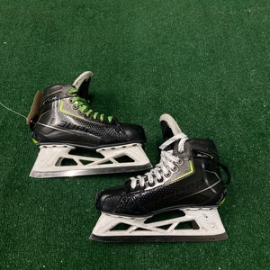 Intermediate Bauer Elite Hockey Goalie Skates Size 5.5 (Used)