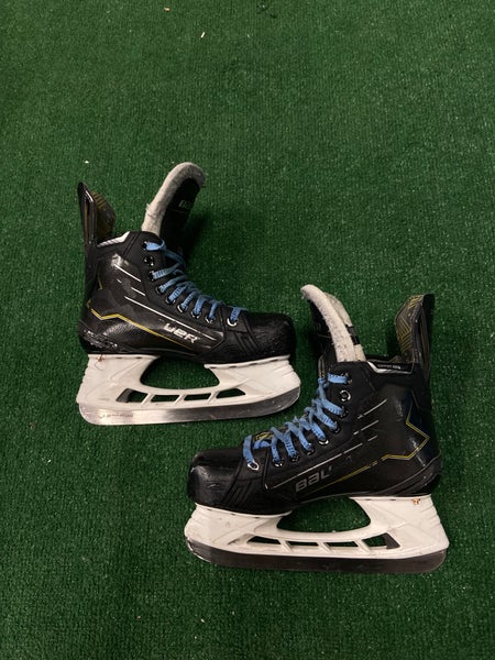 Senior Bauer Supreme M40 Hockey Skates Size 6 (Used)