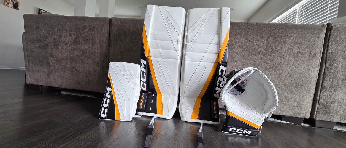 2025 CCM Eflex 7 Regular Goalie Full Set (New)