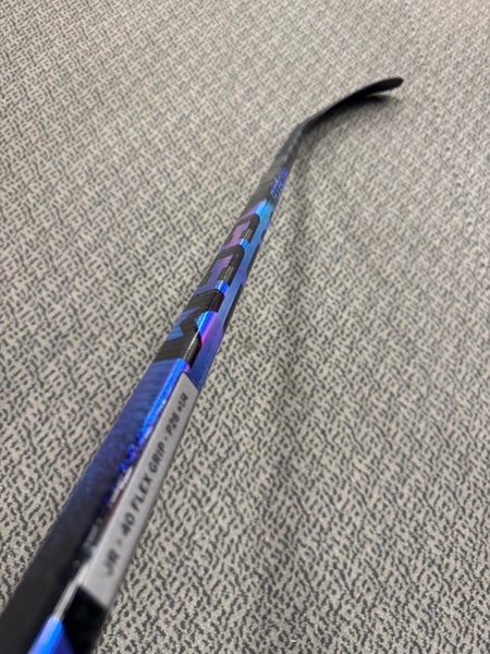Junior CCM Trigger 10 Pro Left Hand Hockey Stick P28+1/4 (New) 40 flex