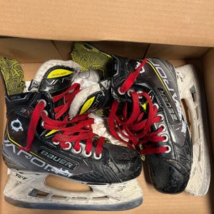Bauer Vapor 3X Hockey Skates | Junior size 2.5