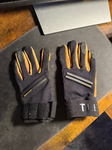Warstic Medium Batting Gloves (New)