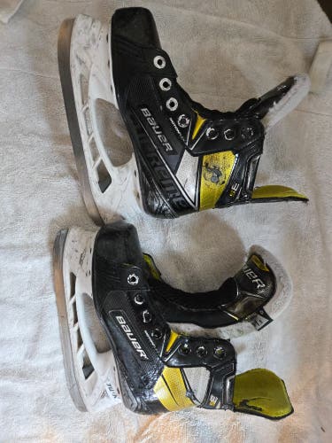 Bauer Supreme 3S Hockey Skates Size 1.5 (Used)