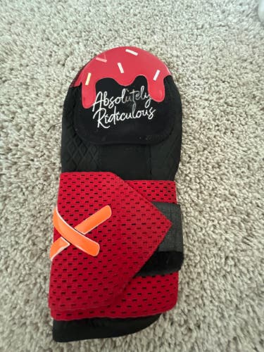 Black Senior Sliding Mitt (Used)
