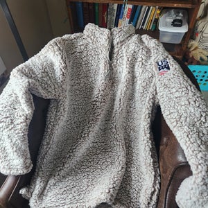 Fluffy XL pullover with US ski team patch.  Like new
