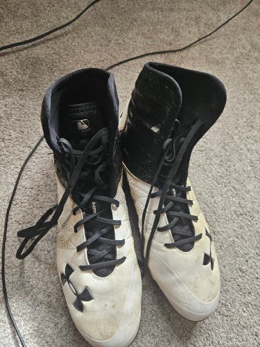White Men's Size M 14.0 (W 15.0) Adult Under Armour High Top Metal (Used)