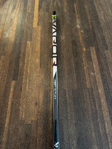 Senior Bauer Vapor Hyperlite 2 Right Handed Hockey Stick 70 P92 (New)