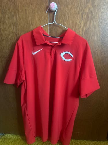 Red Large Men's Nike Shirt cincy reds polo